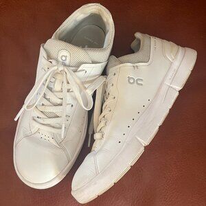 On Cloud The Roger Advantage Women's Tennis Shoes White Size: 9